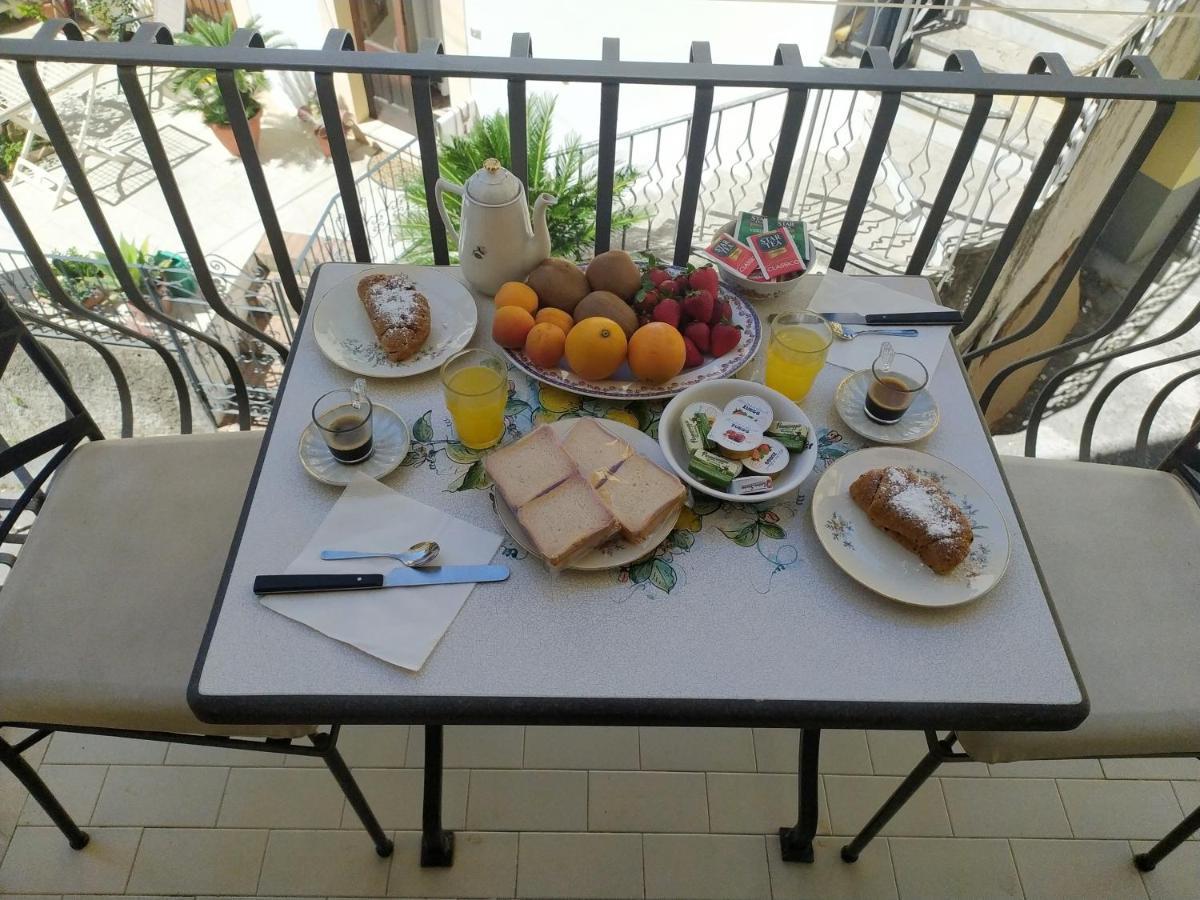 Appartamento Marifra Flats Taormina Esterno foto