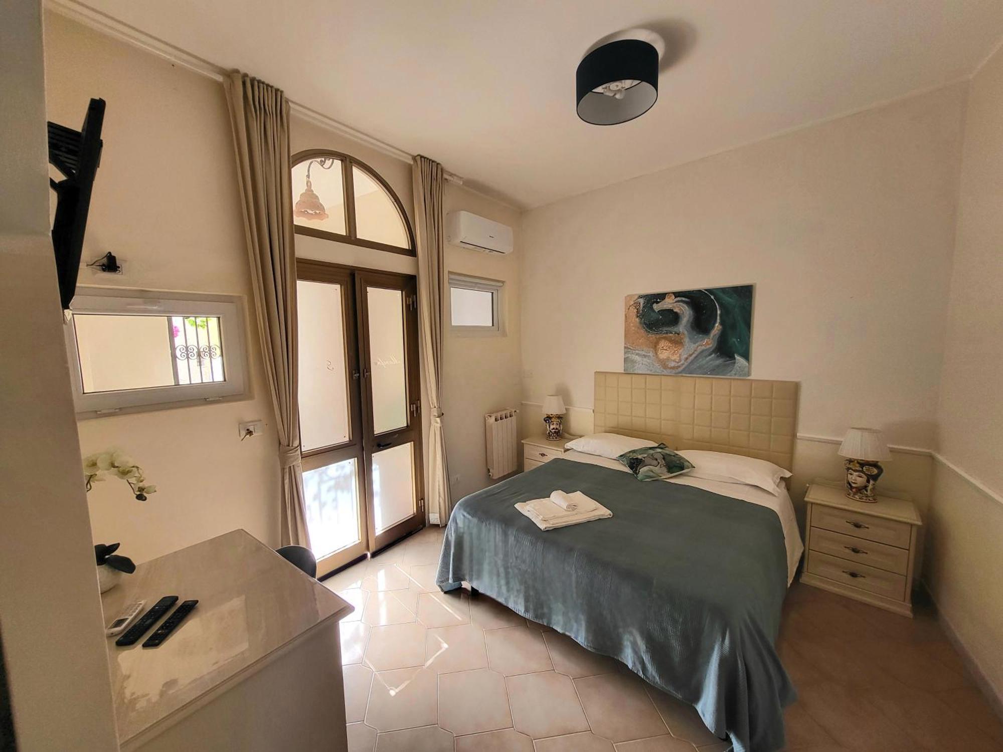 Appartamento Marifra Flats Taormina Esterno foto